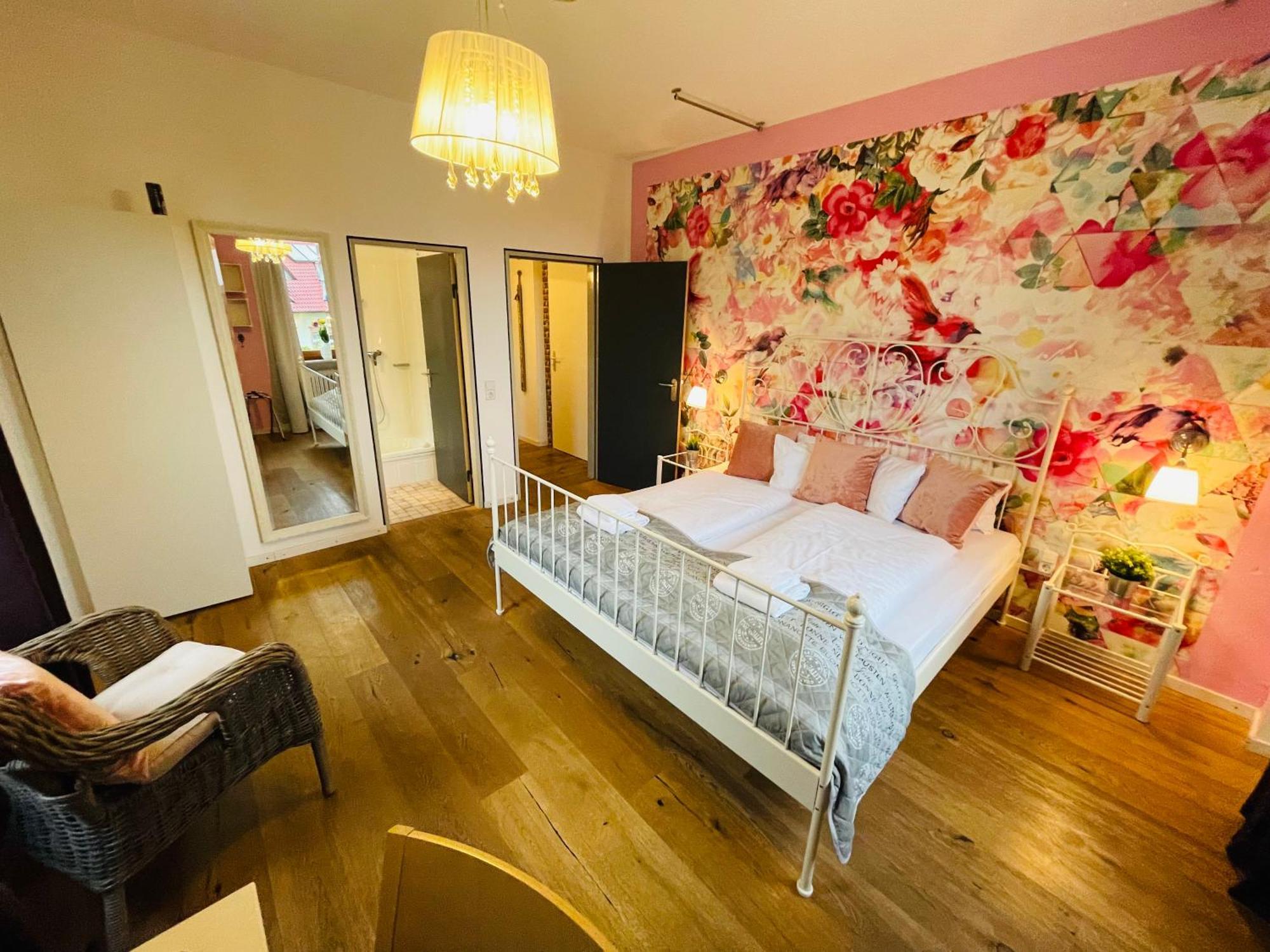 Zum Rayers Cafe-Restaurant & Boutique-Hotel Niederrotweil Room photo