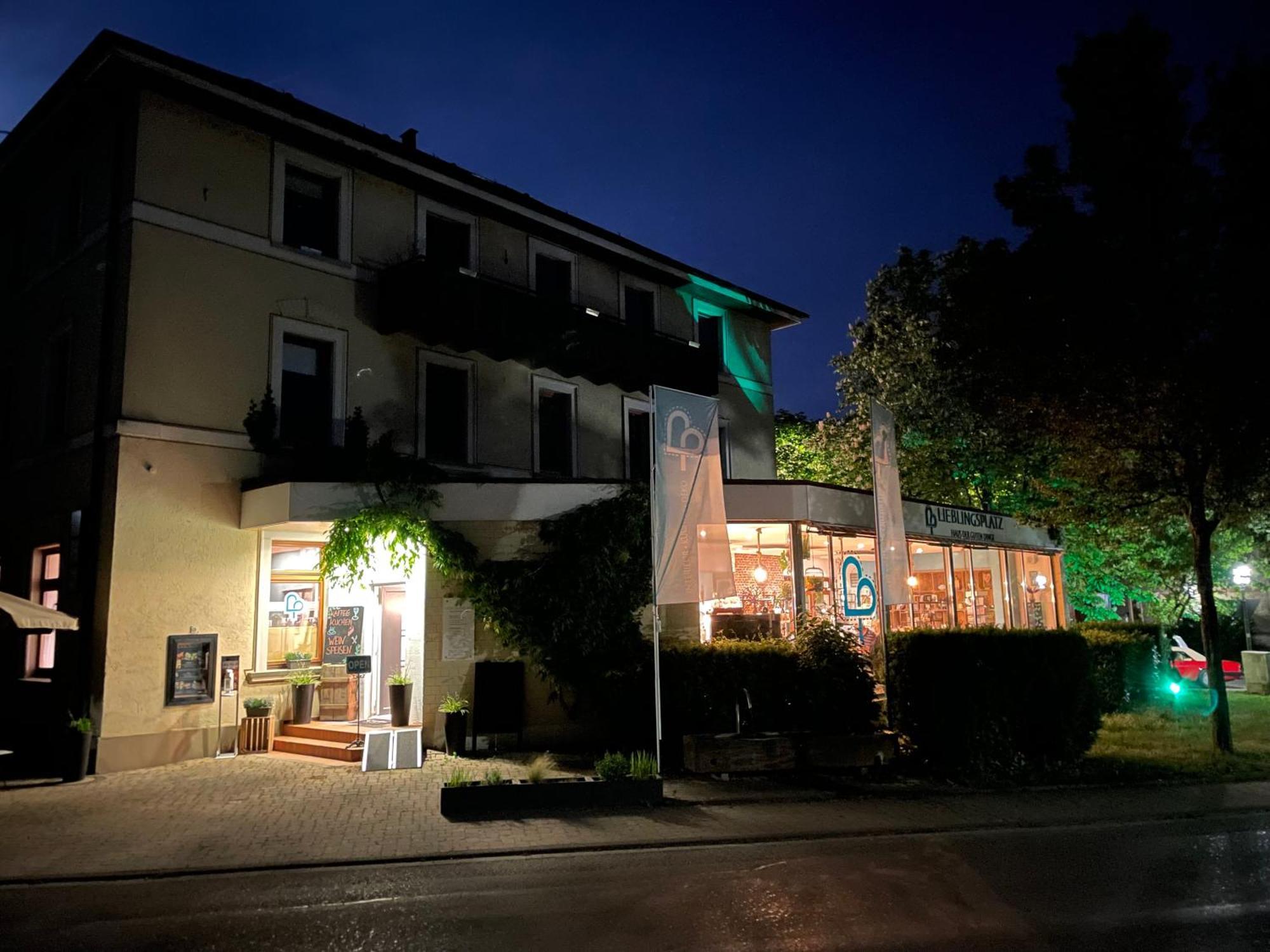 Zum Rayers Cafe-Restaurant & Boutique-Hotel Niederrotweil Exterior photo